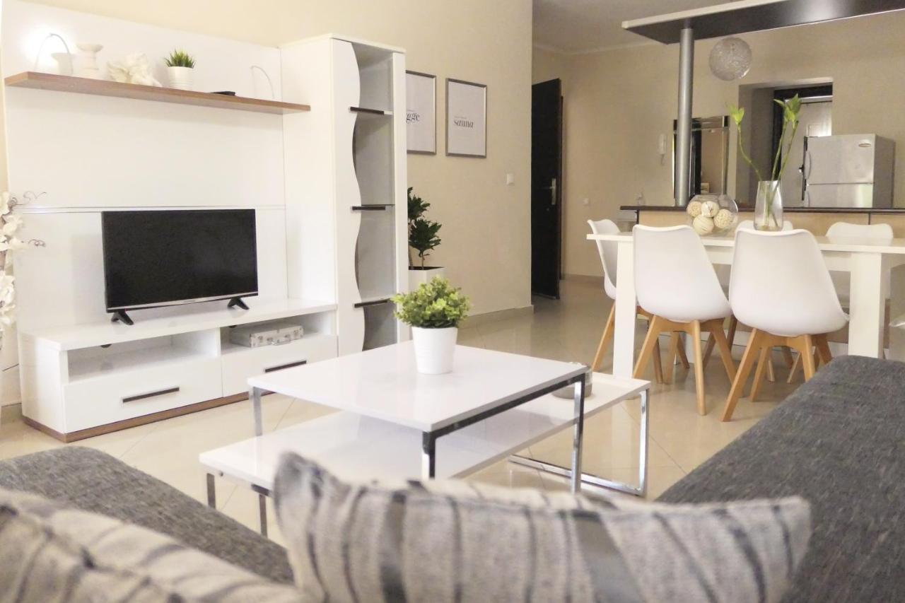 Sapphire & Ivory Luxury Apartments - Кавала Экстерьер фото
